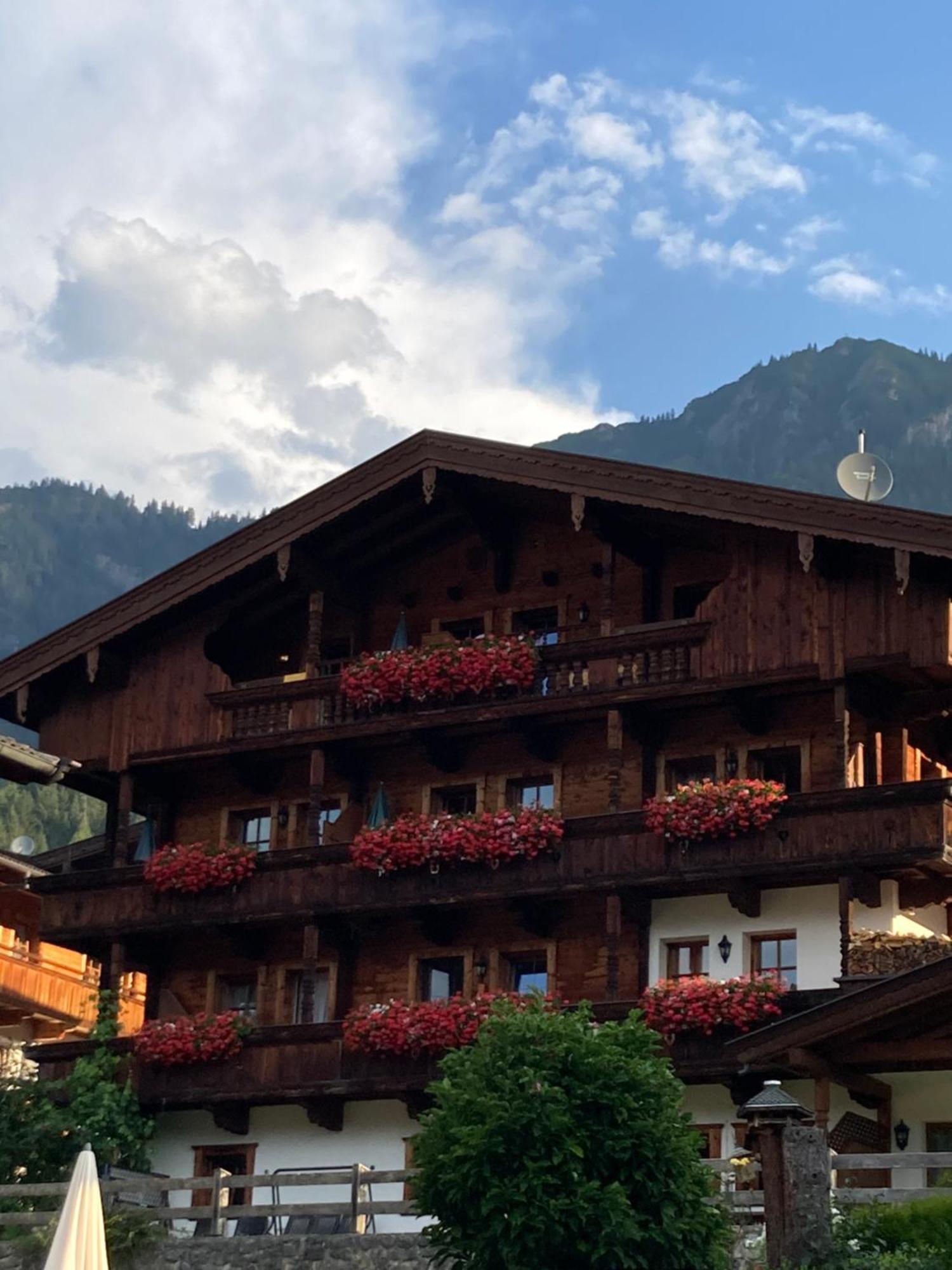 Aparthaus Hubertus Alpbach Exteriör bild